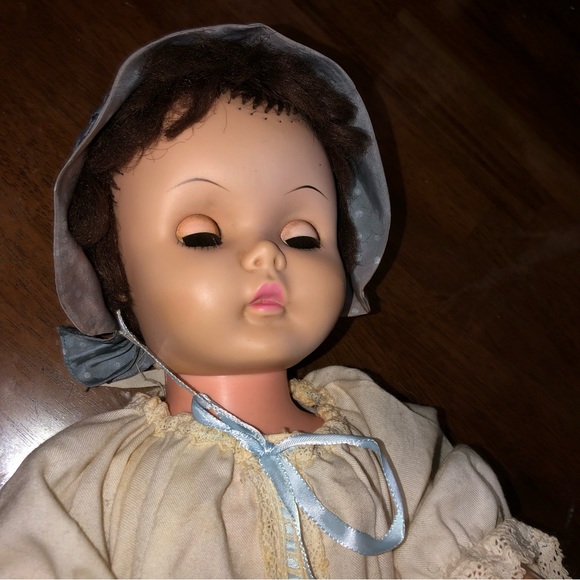 Vintage 1960s Uneeda Doll - Picture 9 of 9